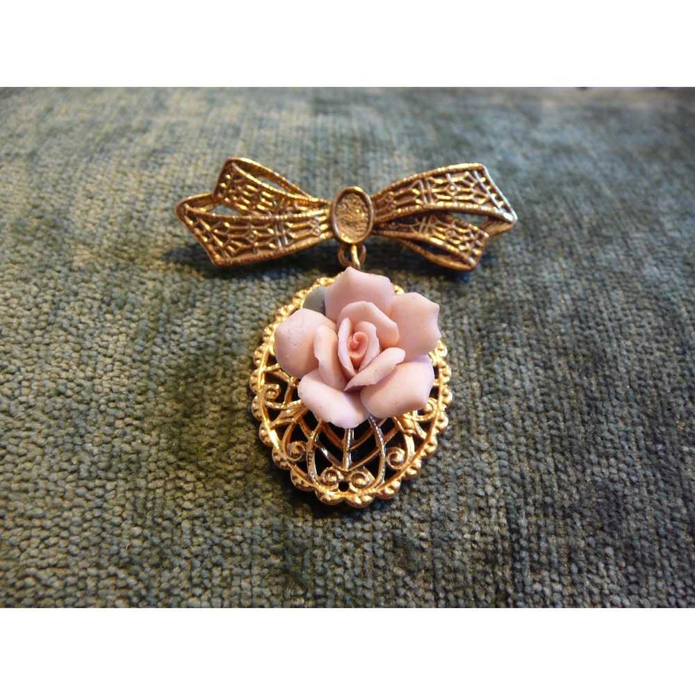 Vintage Gold Tone Filigree Bow Brooch, Pink Rose Dangle Pin, Victorian Revival - Picture 5 of 10